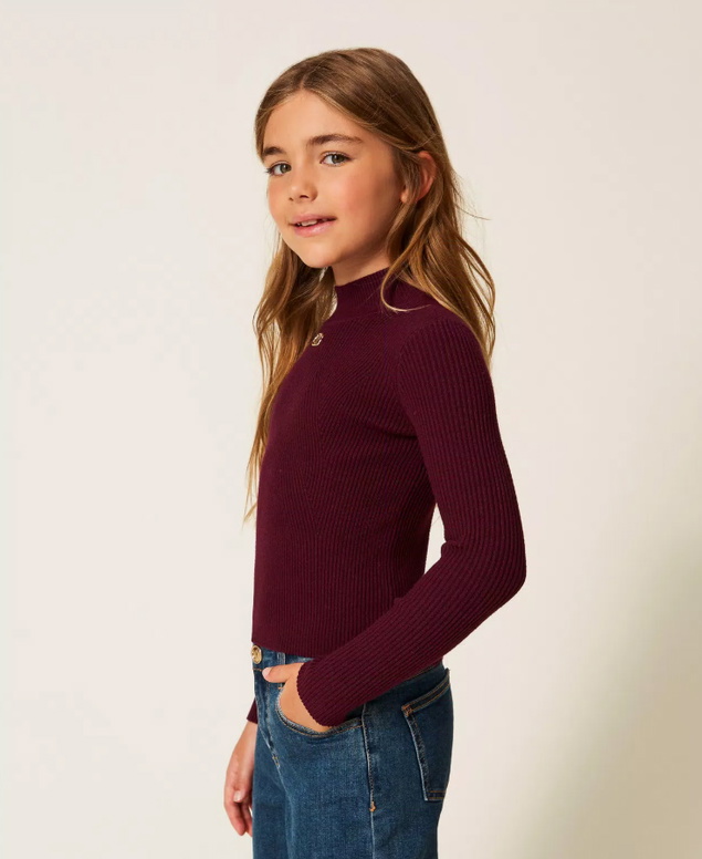 Twinset Milano girls fijngebreid col truitje met goud logo in de kleur burgundy bordeaux rood